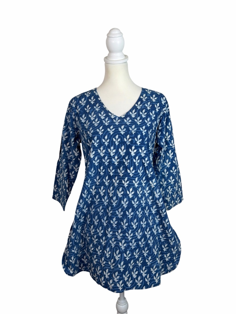 Ayurvastram Blue White Floral Print Tunic Top Women’s M V Neck Boho